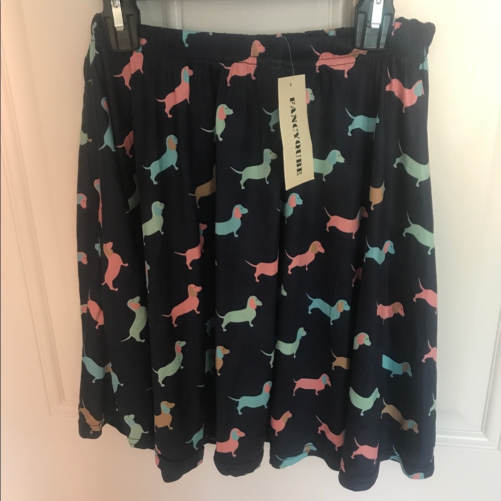 Fancyqube dog skirt (NWT)